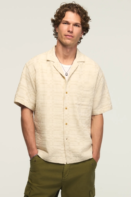 UNTUCKED CAMP COLLAR SHIRT, image 1