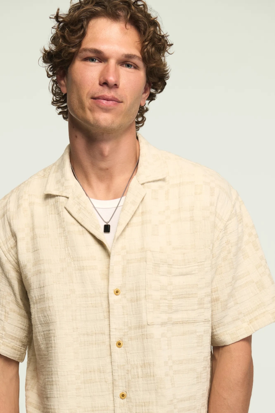 UNTUCKED CAMP COLLAR SHIRT, image 2