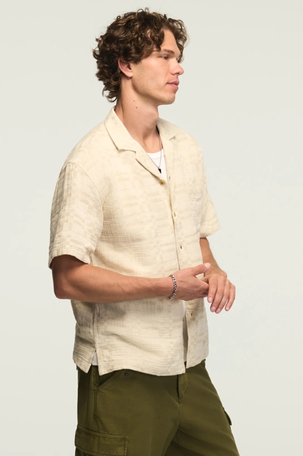 UNTUCKED CAMP COLLAR SHIRT, image 4