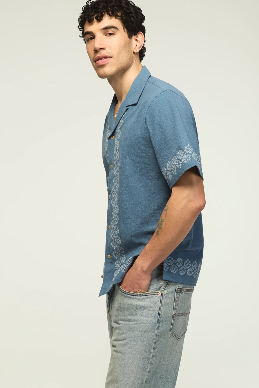 SHORT SLEEVE EMBROIDERED CAMP COLLAR SHIRT, image 4