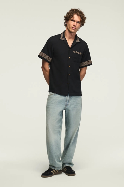 SHORT SLEEVE EMBROIDERED CAMP COLLAR SHIRT, image 2