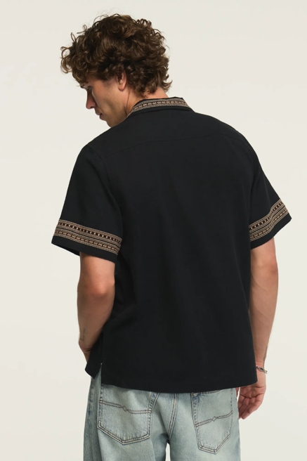 SHORT SLEEVE EMBROIDERED CAMP COLLAR SHIRT, image 3