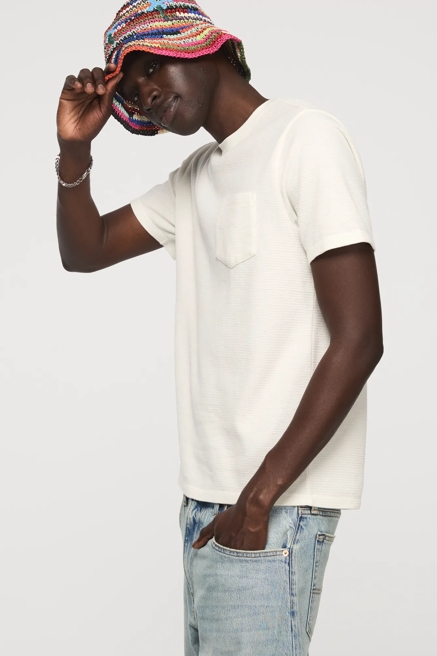 TEXTURED POCKET CREW NECK TEE, image 4