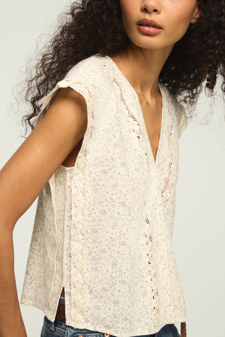LINEN LACE TRIMMED V NECK TOP, image 2