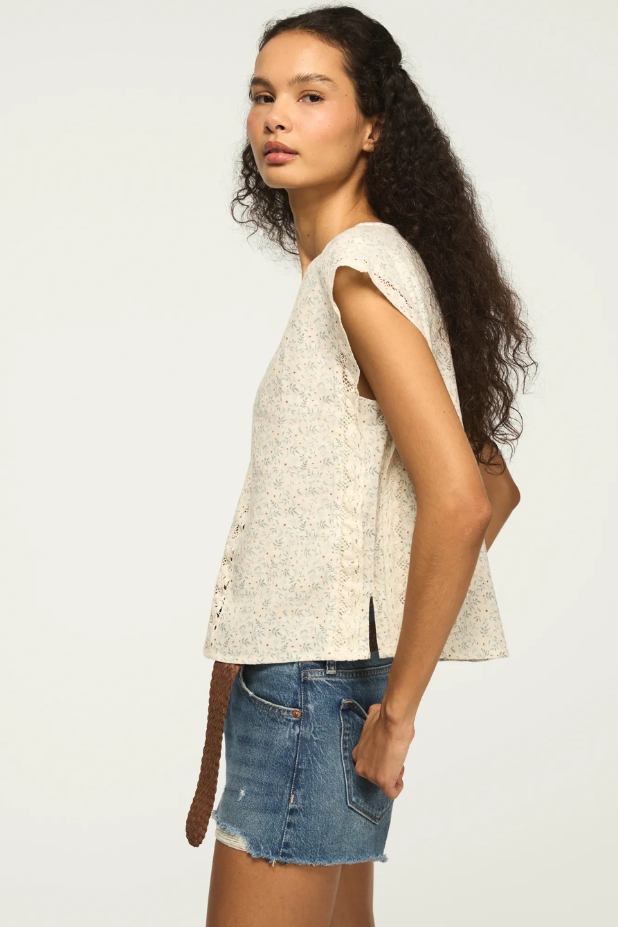 LINEN LACE TRIMMED V NECK TOP, image 4