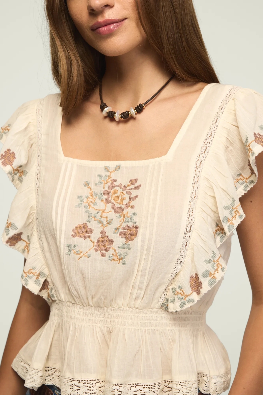 CONTRAST EMBROIDERED RUFFLE TOP, image 2