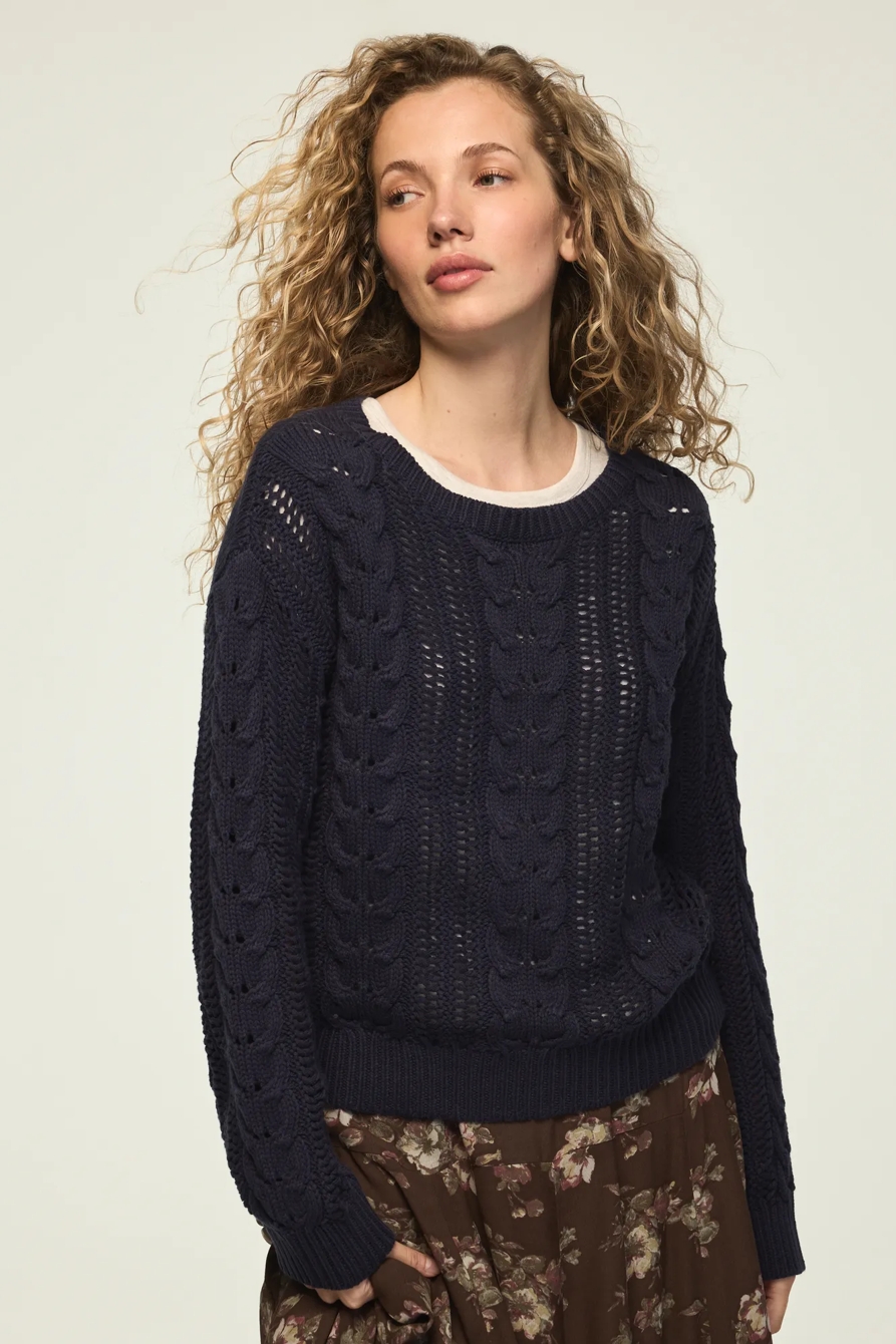 OPEN CABLE CREW NECK SWEATER, image 5