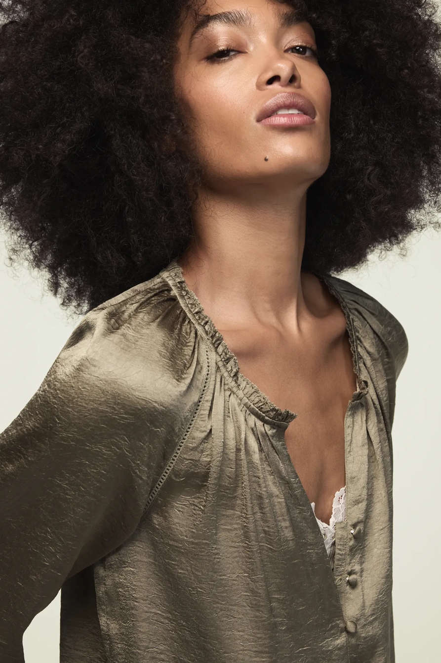 LONG SLEEVE RAGLAN PEASANT TOP, image 5