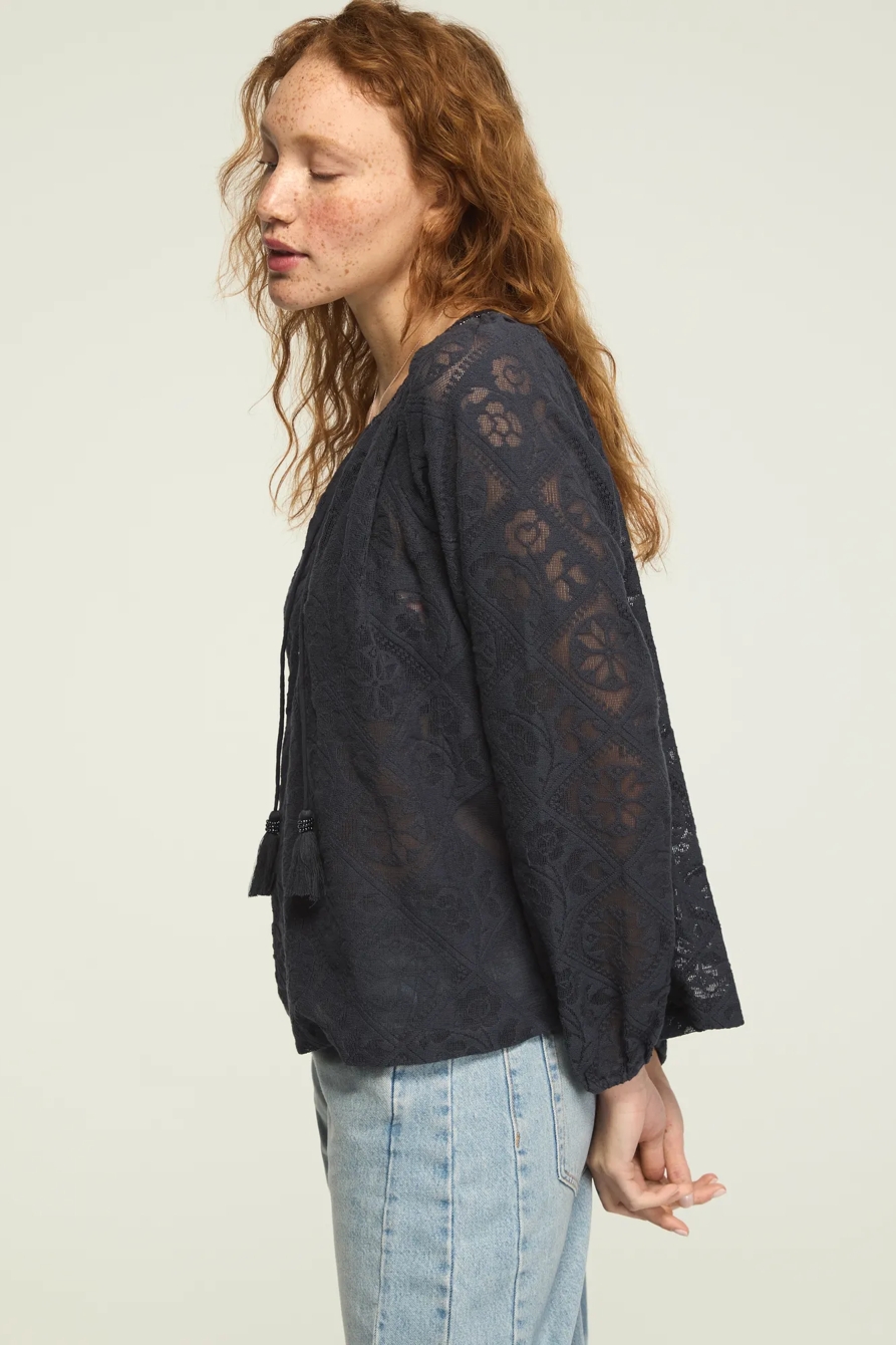 LONG SLEEVE LACE PEASANT TOP, image 4