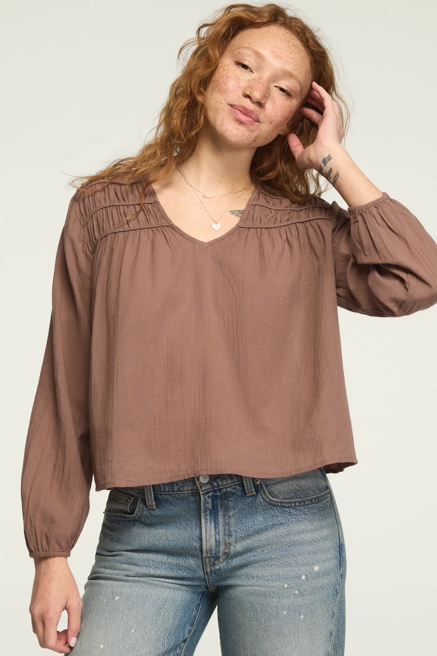 LONG SLEEVE RUCHED PEASANT TOP, image 2
