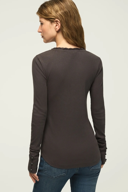 EMBROIDERED V NECK HENLEY, image 3