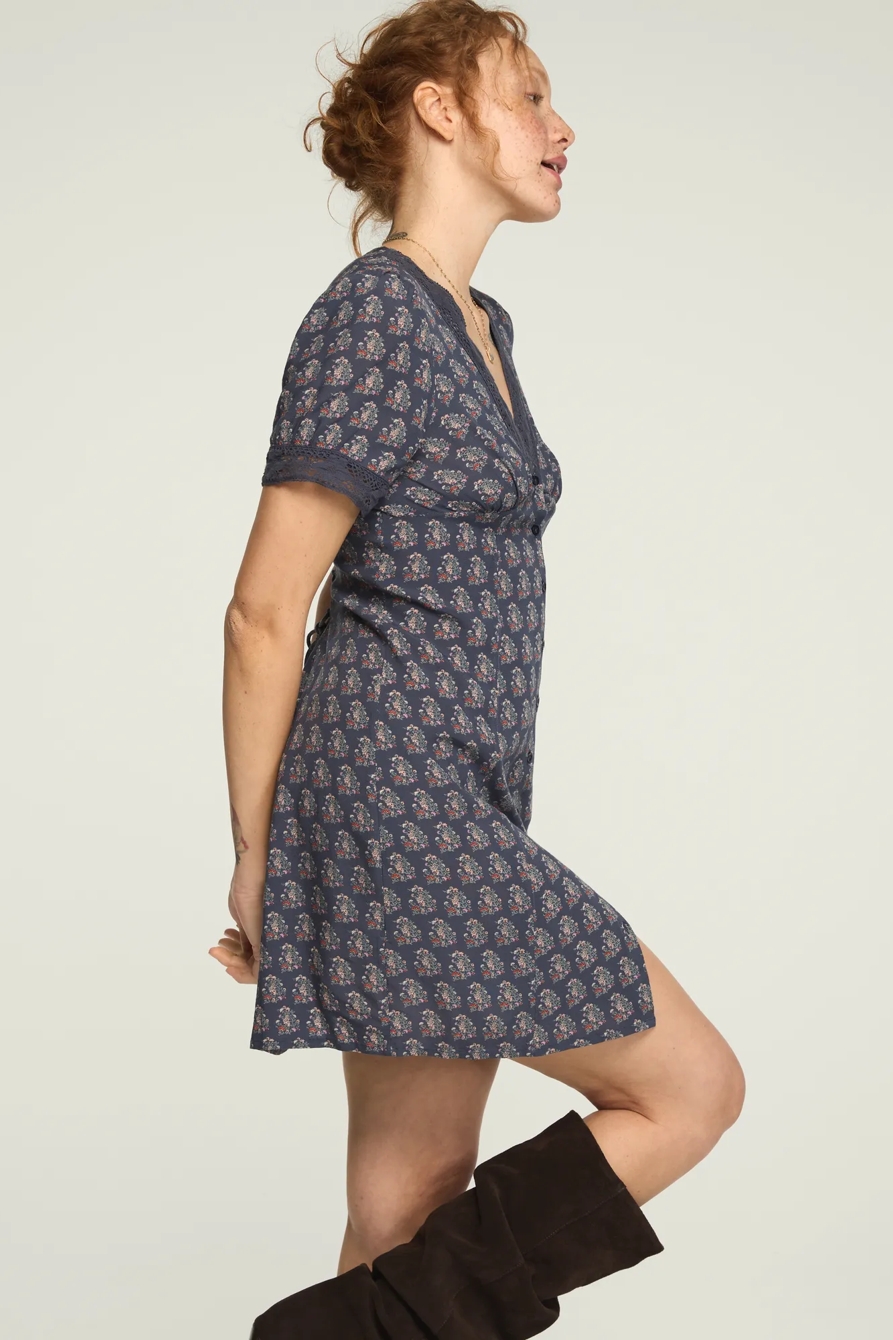 LACE TRIMMED SHORT SLEEVE MINI DRESS, image 4