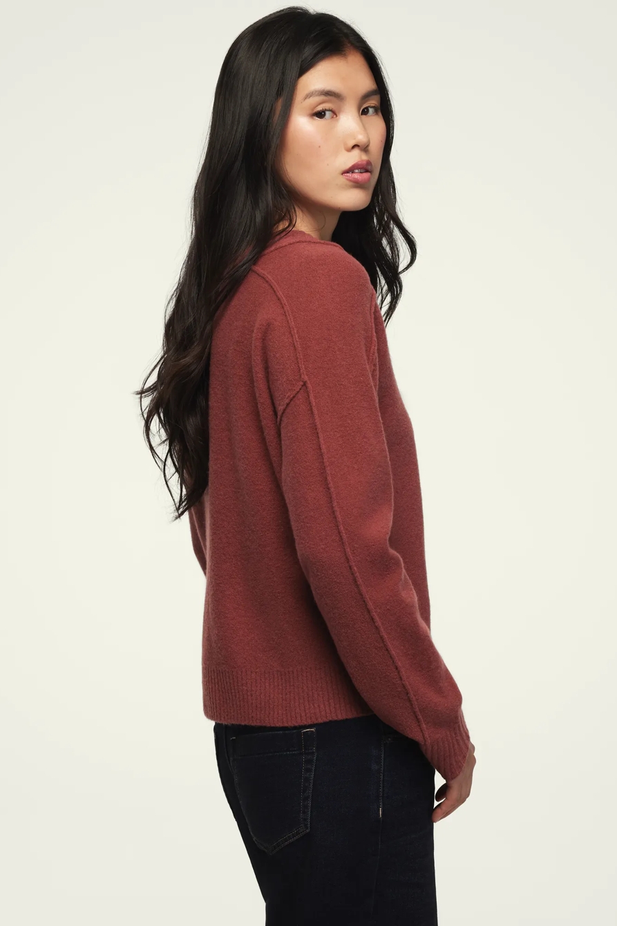 CLOUD SOFT V NECK SWEATER, image 4