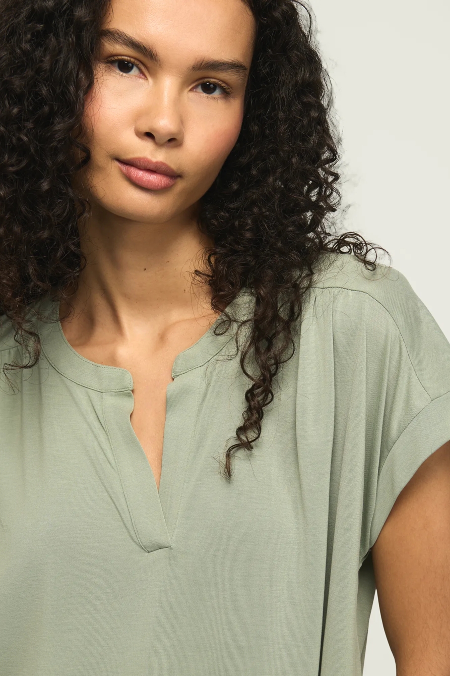 SANDWASH NOTCH NECK DOLMAN TEE, image 5