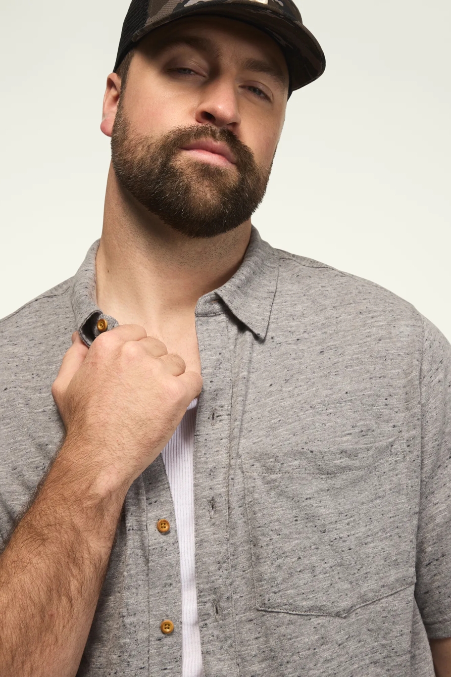 BIG AND TALL LINEN SHORT SLEEVE BUTTON UP SHIRT, image 1