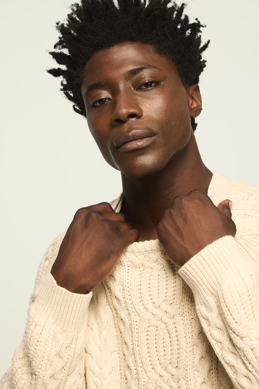 RAGLAN CREW NECK CABLE SWEATER, image 2