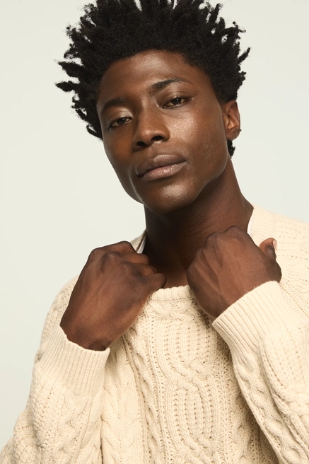 RAGLAN CREW NECK CABLE SWEATER, image 2