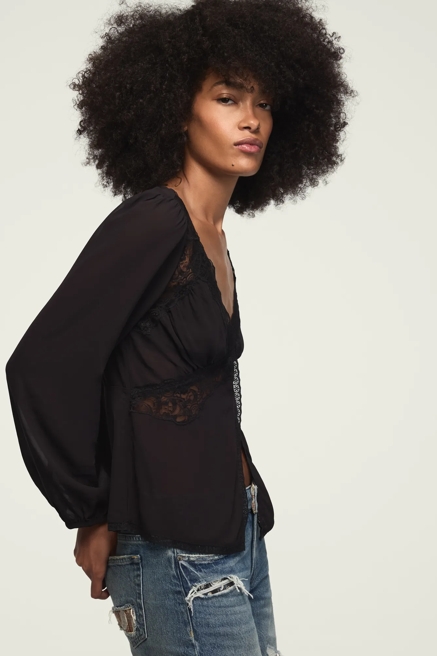 LONG SLEEVE LACE CUTAWAY TOP, image 4