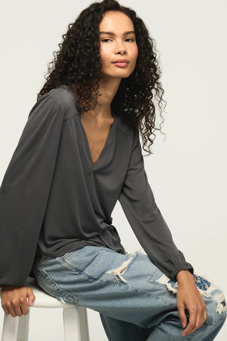 SANDWASH LONG SLEEVE V NECK TOP, image 2