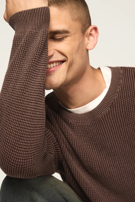 WASHED TEXTURED CREW NECK SWEATER, image 2