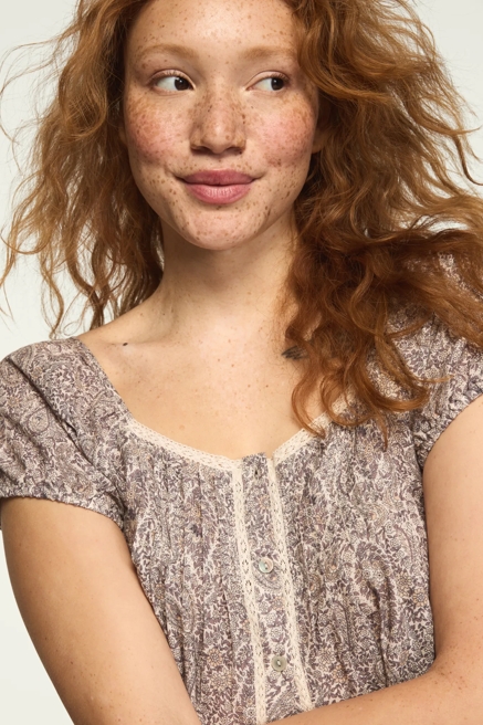 CAP SLEEVE LACE PEASANT TOP, image 1