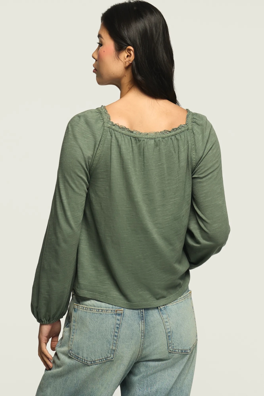 LS LACE TRIM PEASANT TOP, image 3