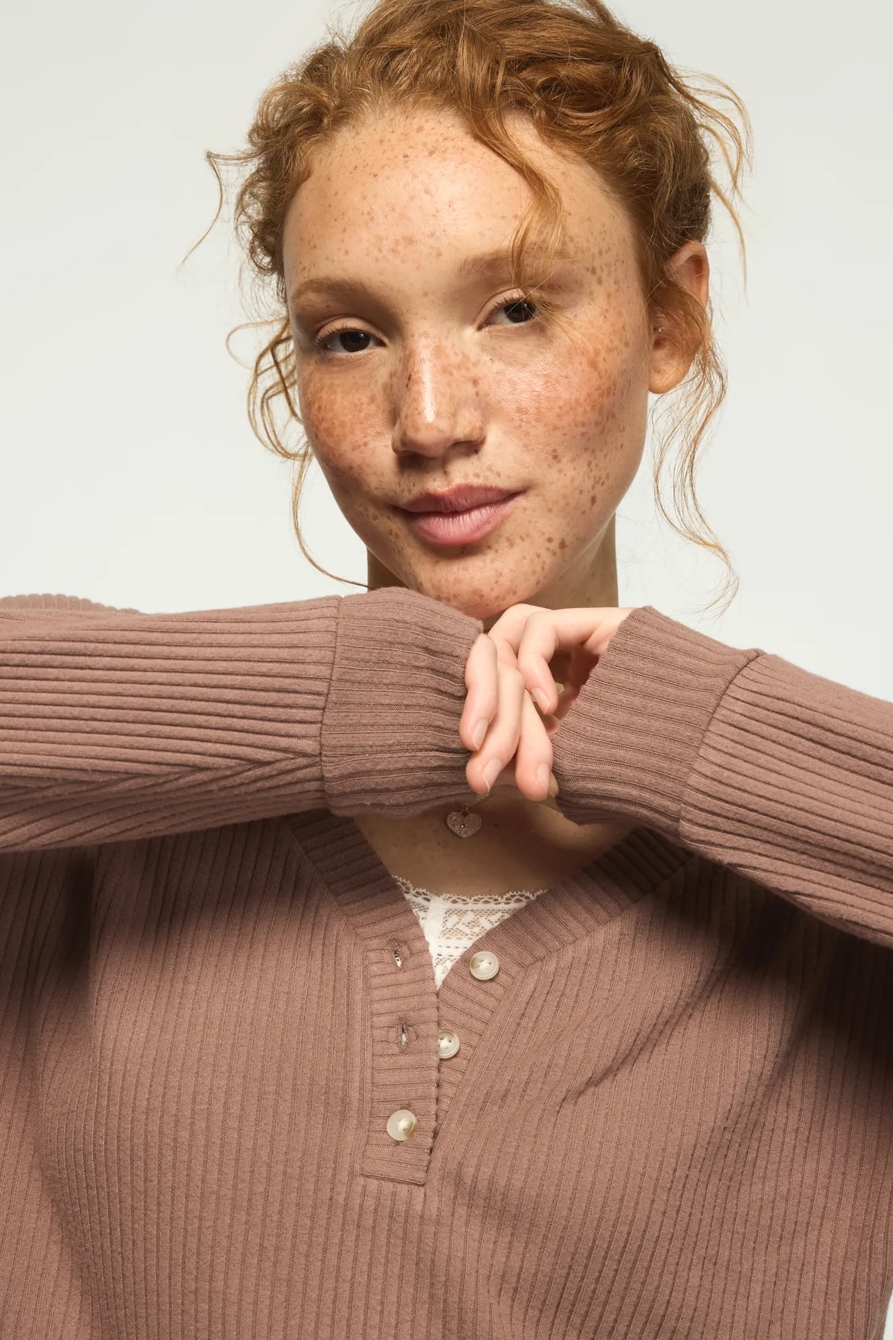 CLOUD V-NECK HENLEY POPOVER, image 2