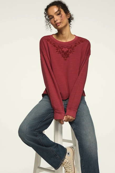 EMBROIDERED HEART CREWNECK, image 2