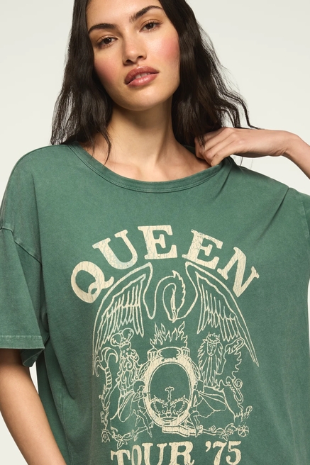 QUEEN TOUR 75 OVERSIZED TEE, image 2