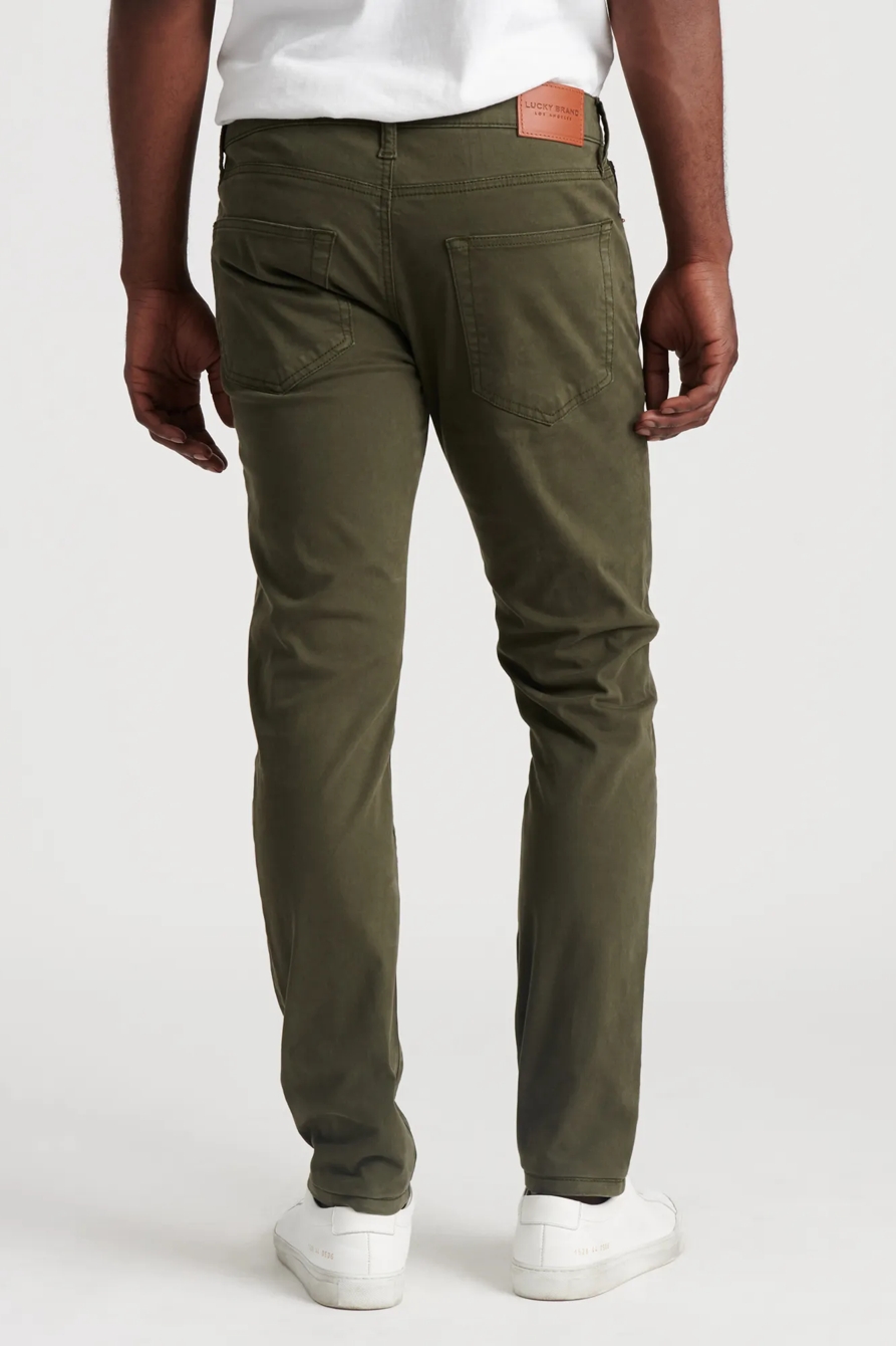 105 SLIM TAPER SATEEN STRETCH JEAN, image 4