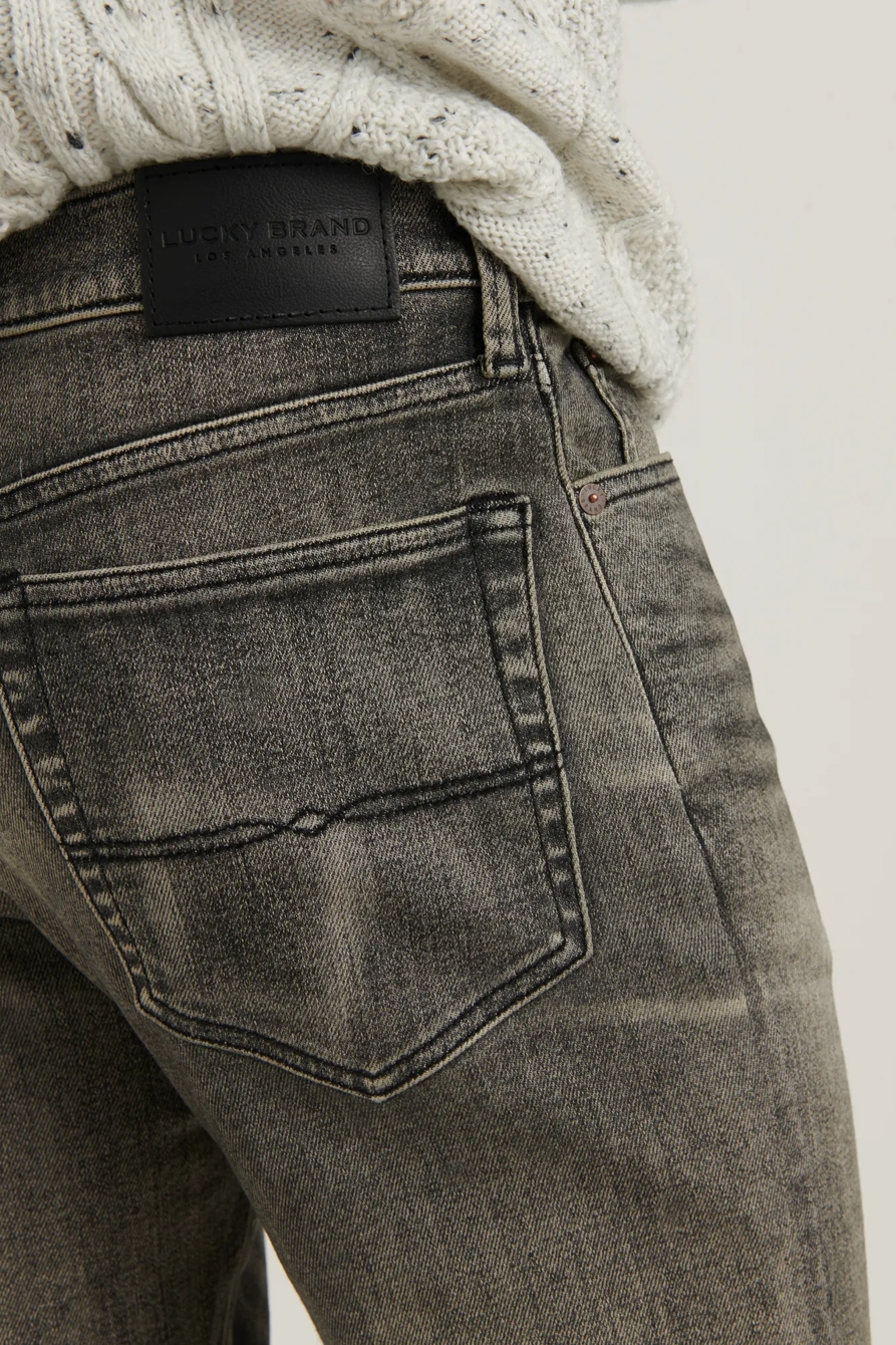 121 SLIM STRAIGHT ADVANCED STRETCH JEAN, image 5