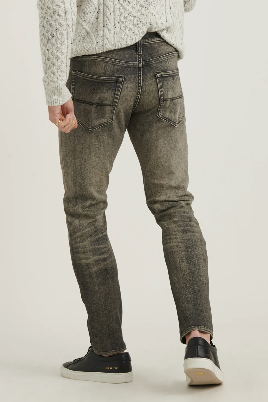 105 SLIM TAPER ADVANCED STRETCH JEAN, image 4