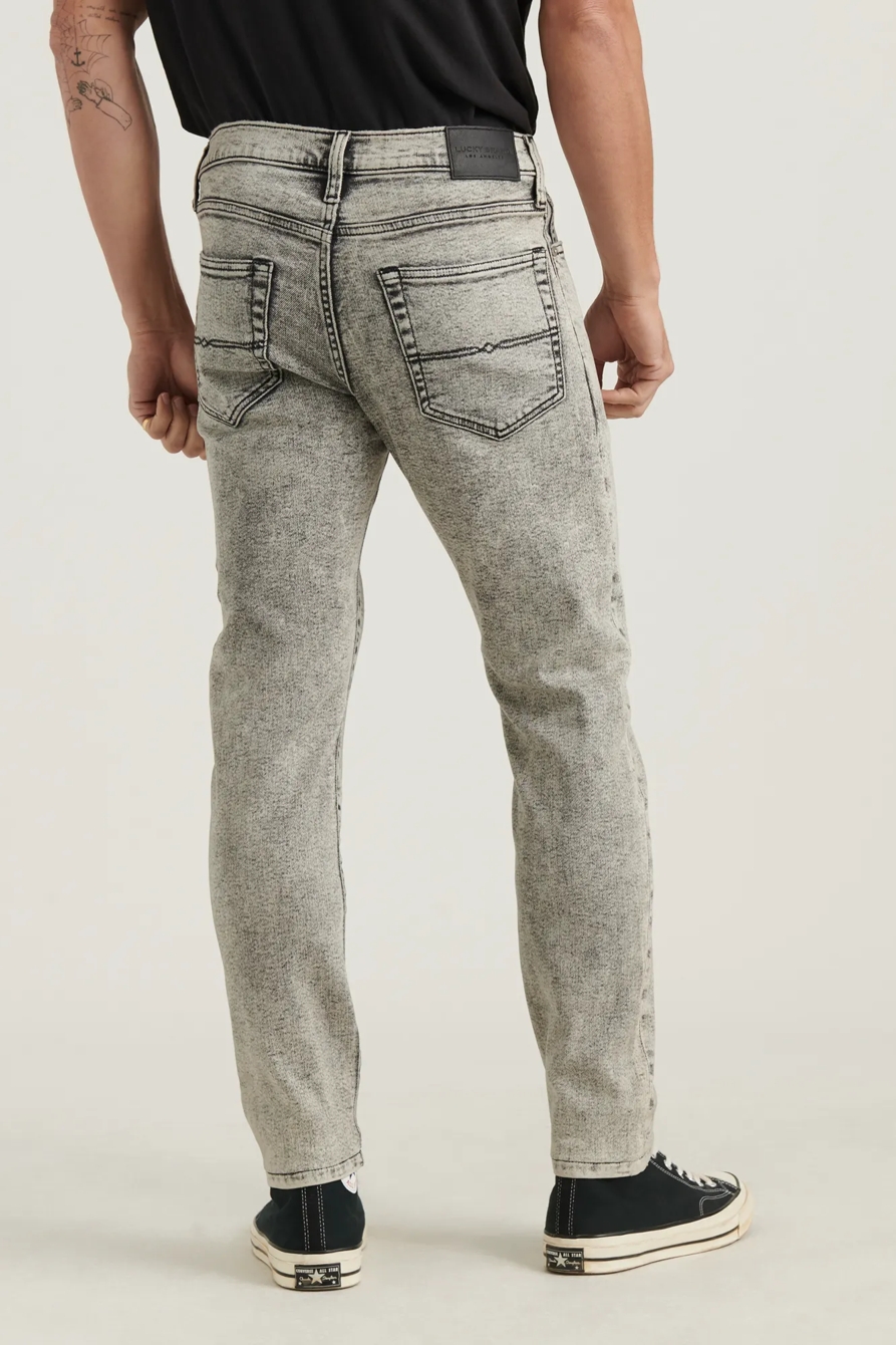 105 SLIM TAPER ADVANCED STRETCH JEAN, image 4