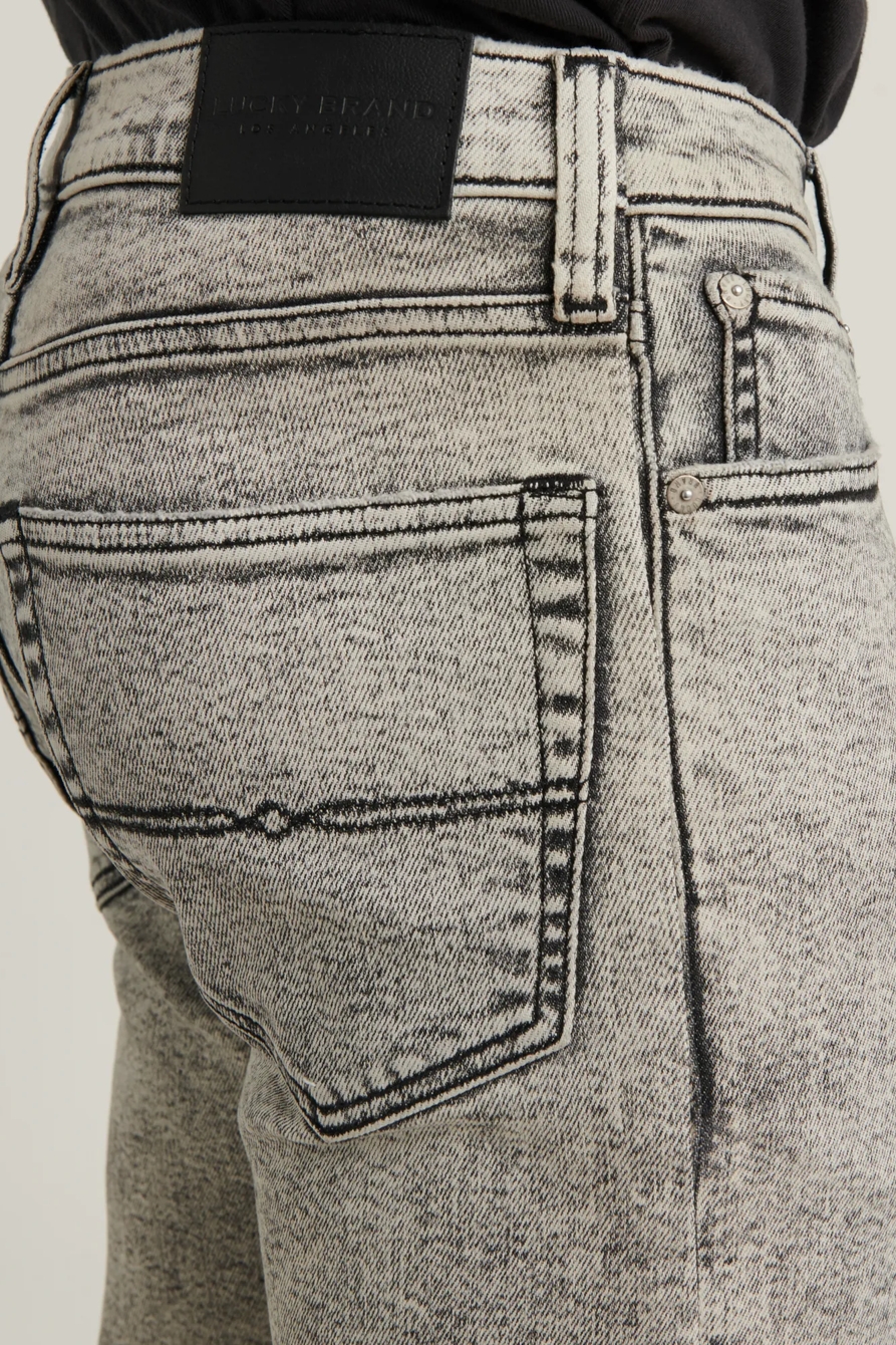 105 SLIM TAPER ADVANCED STRETCH JEAN, image 6