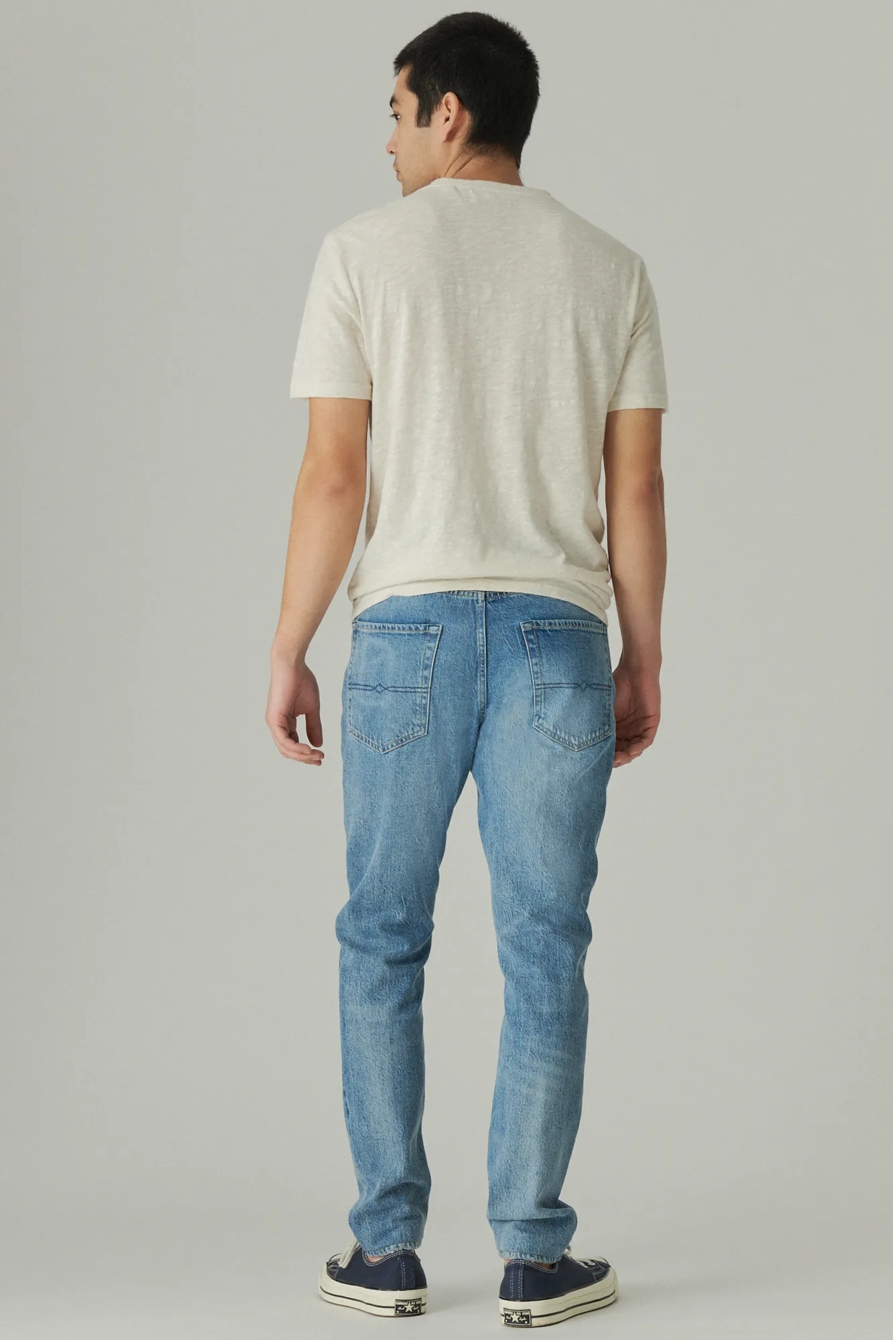 411 ATHLETIC TAPER COMFORT STRETCH JEAN, image 3