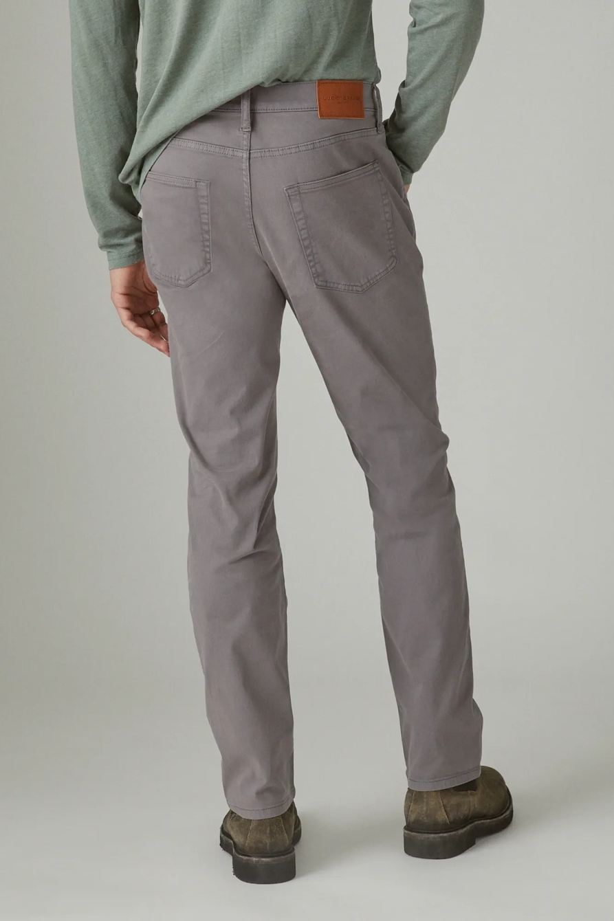223 STRAIGHT SATEEN STRETCH JEAN, image 3