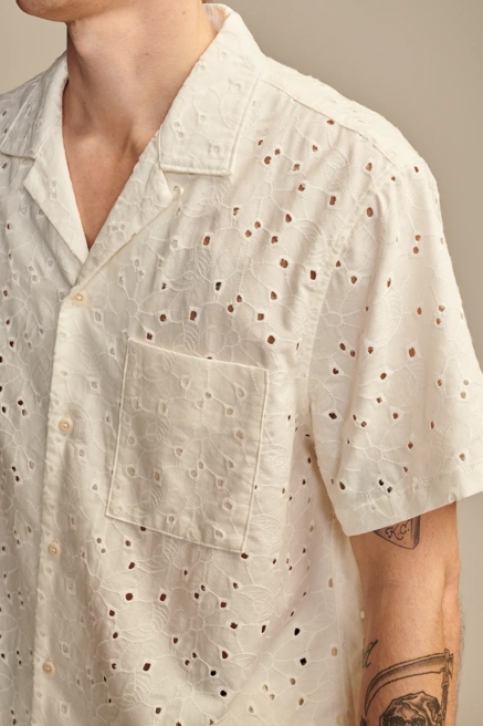 EMBROIDERED EYELET SHORT SLEEVE CAMP COLLAR SHIRT, image 2