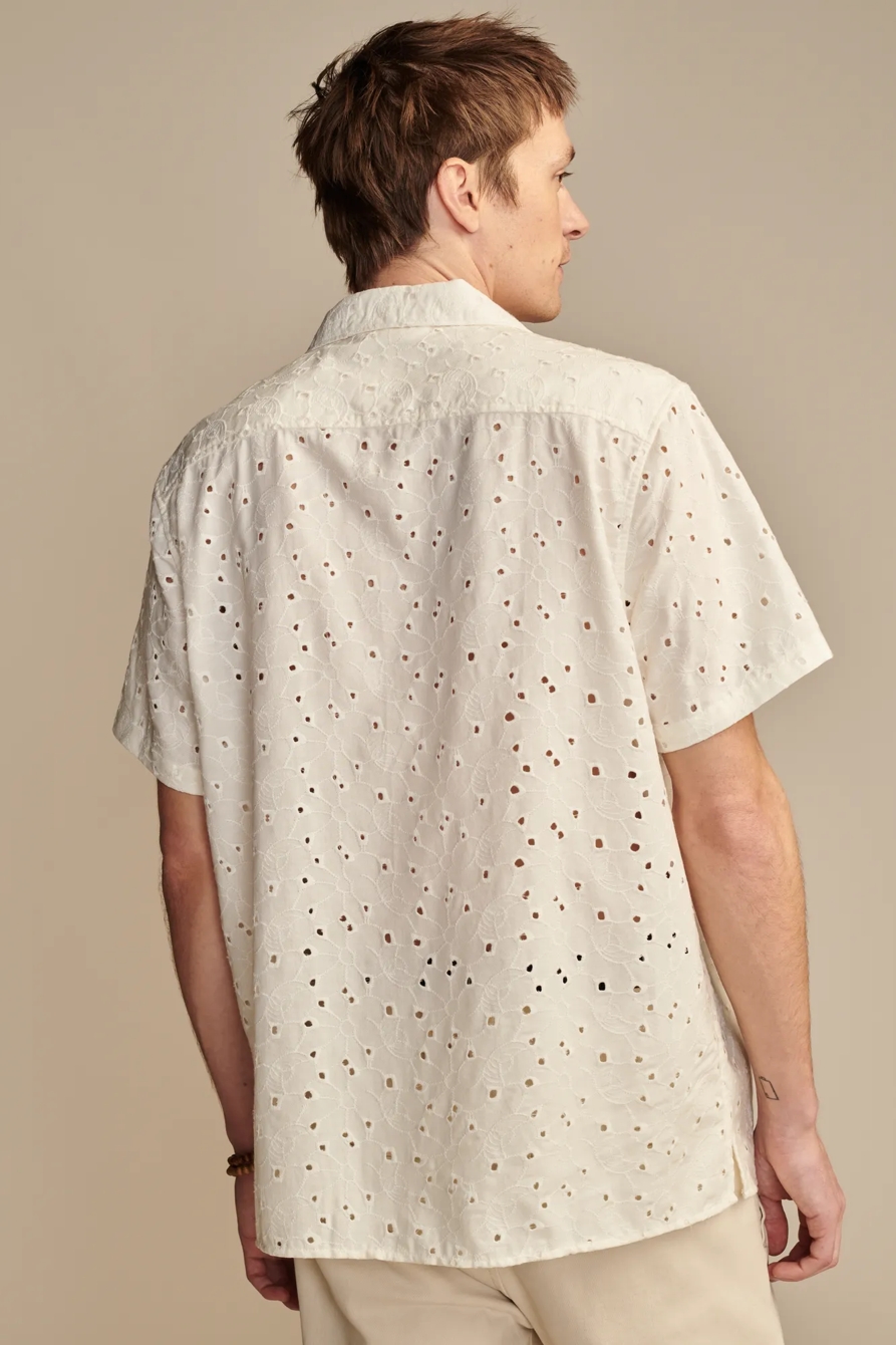 EMBROIDERED EYELET SHORT SLEEVE CAMP COLLAR SHIRT, image 4