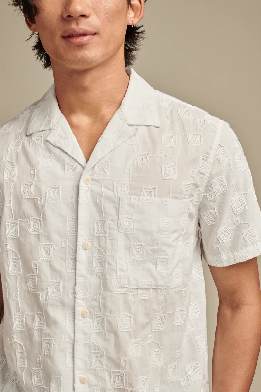 EMBROIDERED CAMP COLLAR TEXTURED SHORT SLEEVE SHIRT, image 2