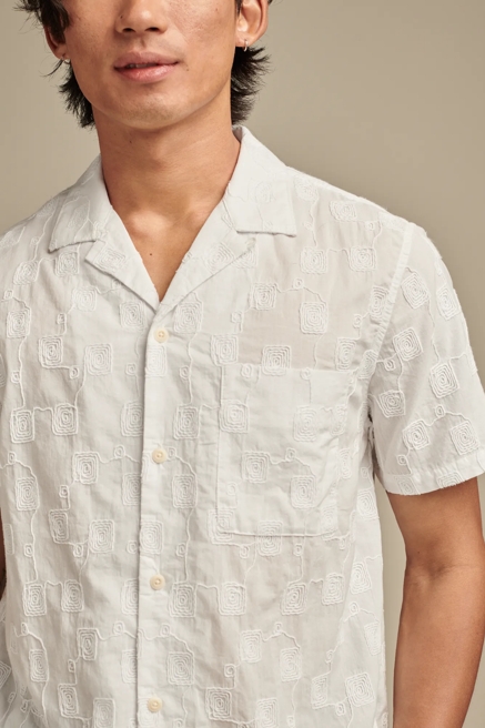 EMBROIDERED CAMP COLLAR TEXTURED SHORT SLEEVE SHIRT, image 2
