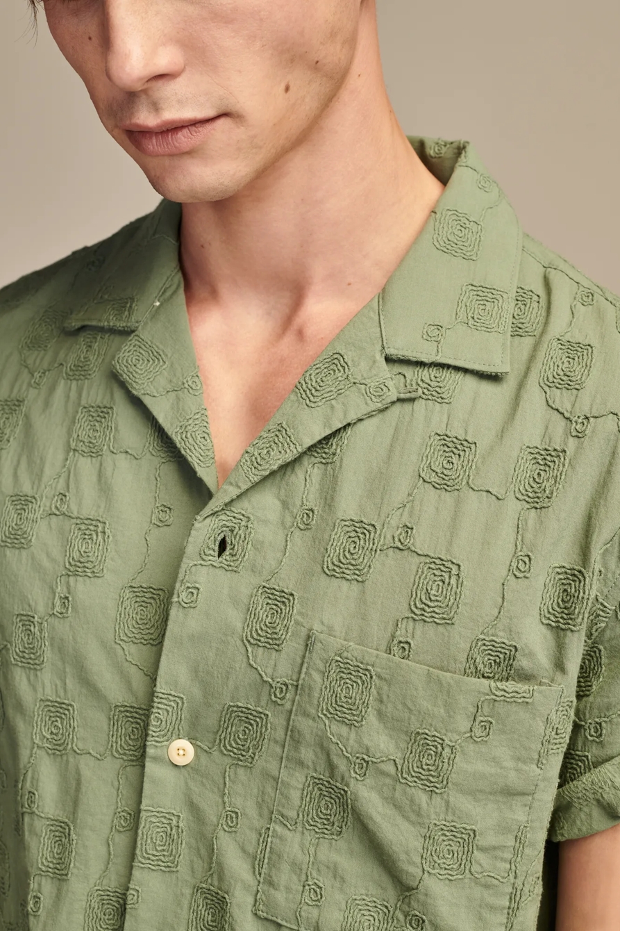 EMBROIDERED CAMP COLLAR TEXTURED SHORT SLEEVE SHIRT, image 3