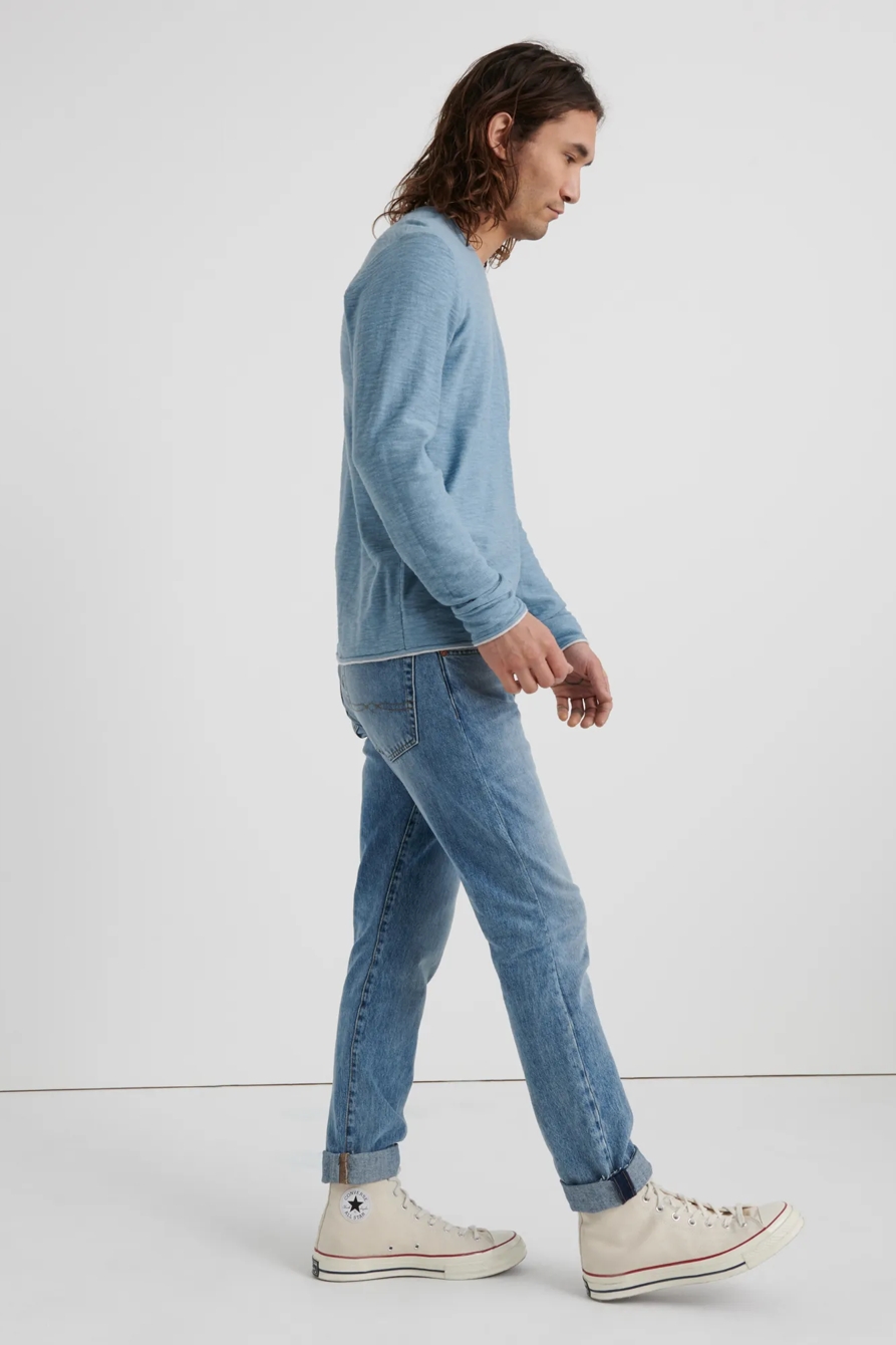 WELTERWEIGHT V-NECK, image 2