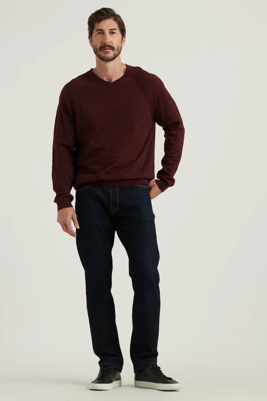WELTERWEIGHT V-NECK SWEATER, image 2