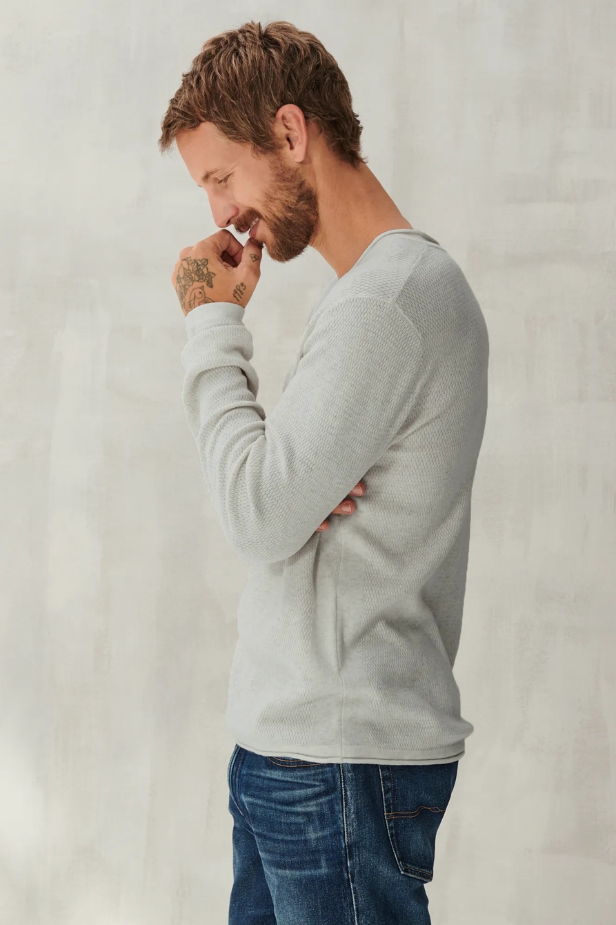 WELTERWEIGHT V-NECK, image 3