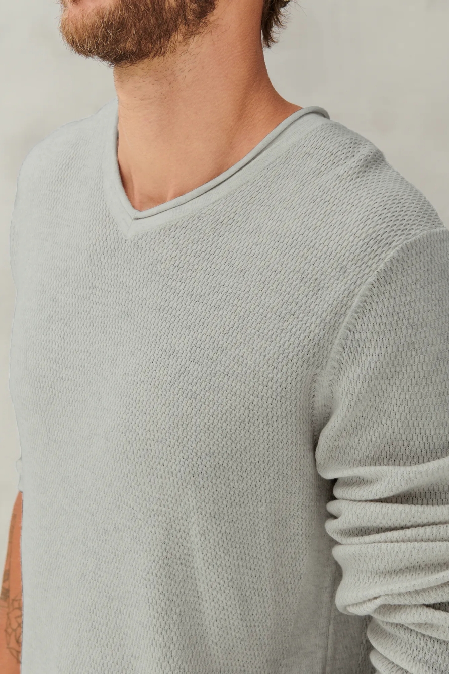 WELTERWEIGHT V-NECK, image 4