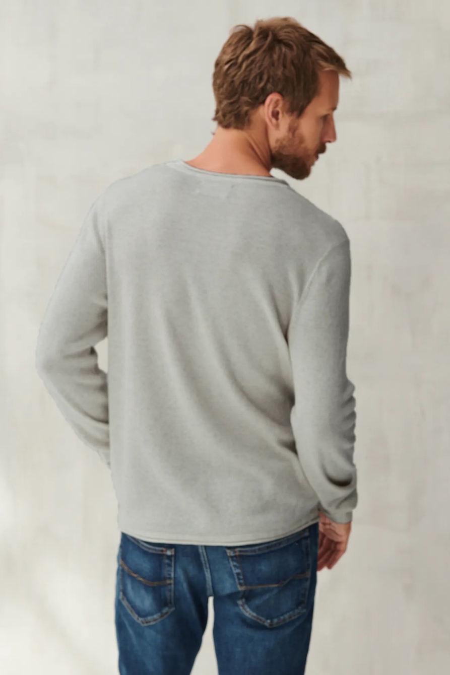 WELTERWEIGHT V-NECK, image 5