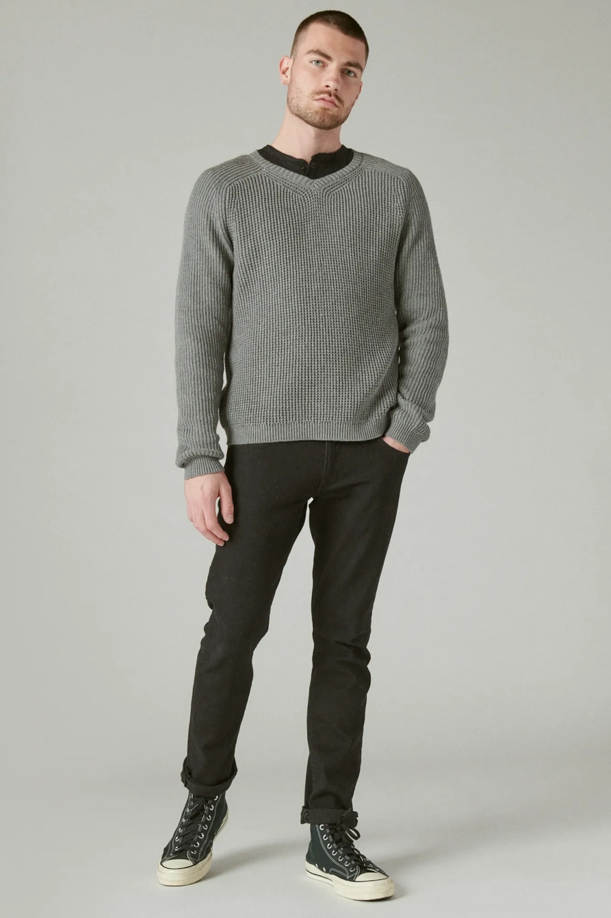 TEXTURED V-NECK SWEATER, image 2