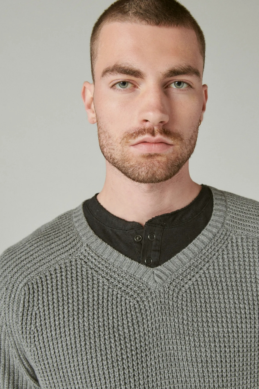 TEXTURED V-NECK SWEATER, image 5