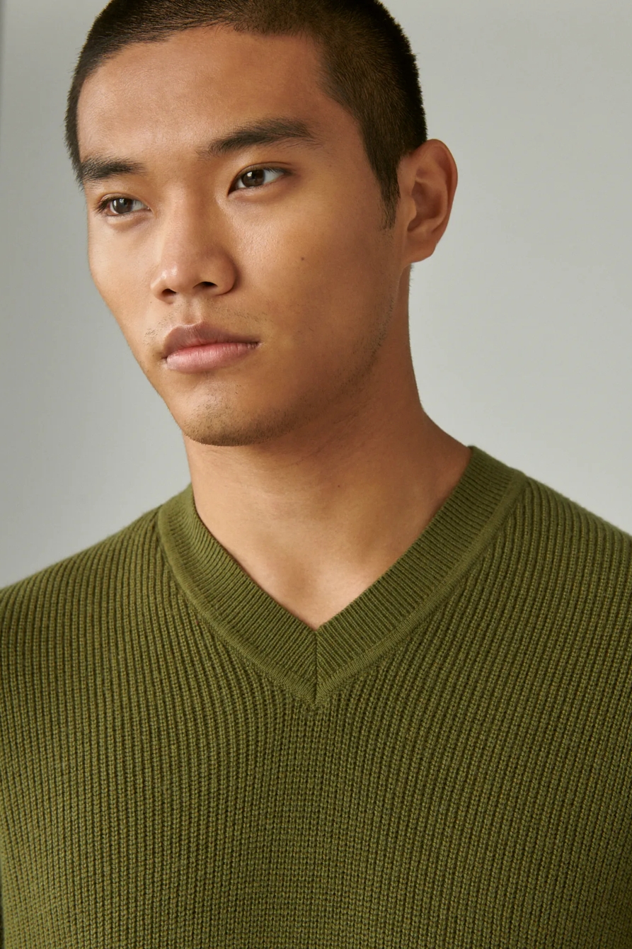CLOUD SOFT V-NECK SWEATER, image 4