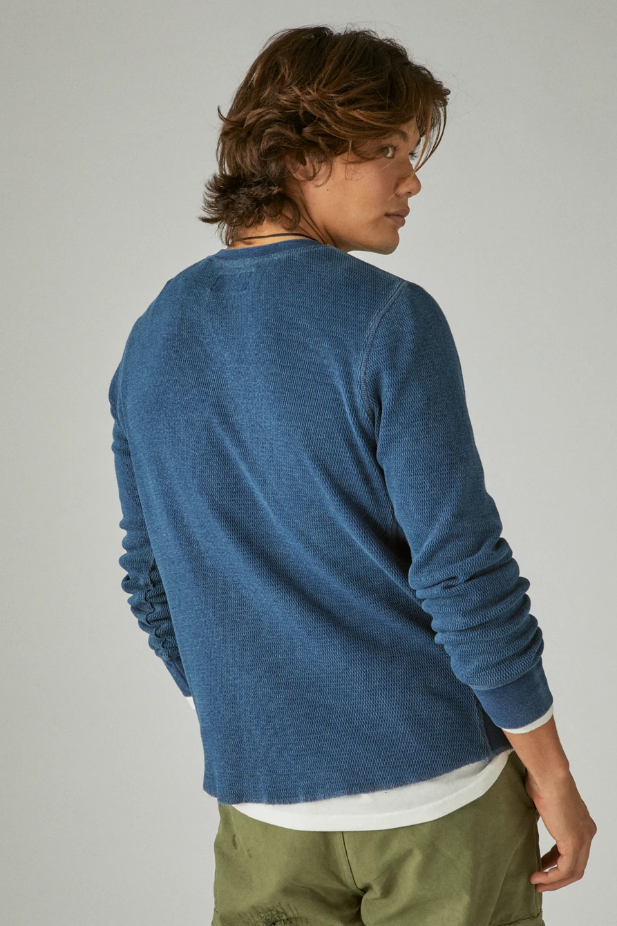 GARMENT DYE INDIGO THERMAL HENLEY, image 2